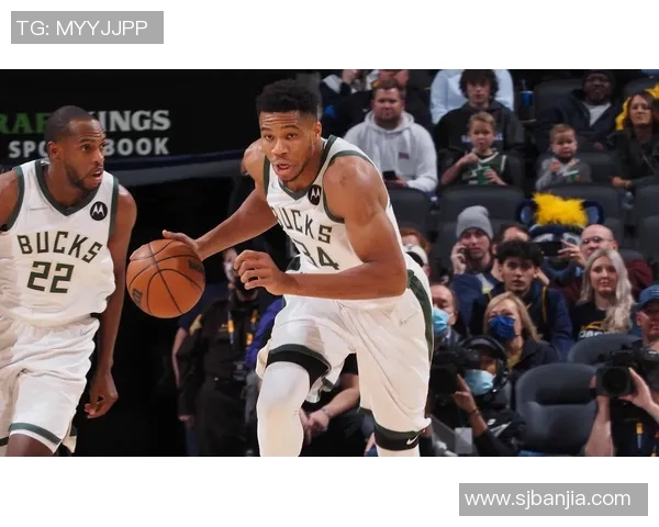 字母哥愤怒撕扯球衣雄鹿惨败后更衣室内斗争升级